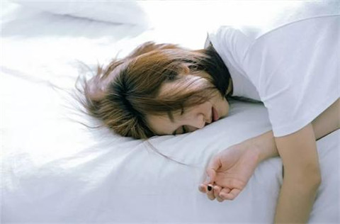 男生应该如何引导女生聊天,才能让她产生兴趣?第4张